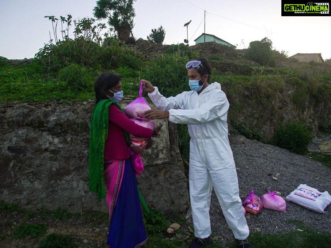 Raghav Juyal Instagram - A lady’s death on Sunday in Pauri is a sign of how poverty, fear and a lack of facilities are adding to COVID-19 fatalities in remote villages, where many shun tests for fear of testing positive and being forced to go to hospital far from home. (Image 3) Other than covid kits everyone in the higher Himalayas are in dire need of ration kits. The administration quotes that ration is not a problem, then what are these requests of people existing on ground pleading to volunteers of different organisations to help them get ration kits. (Image 5) On our second day in Pauri with the intensive research and ground report of Siddharth Singh Rawat we decided to visit Kot and provided ration kits to the covid effected Patients and their families (Image 8) The Human face of Covid 19 is effected economically as well as physically. In one of the best community health centres of the district the medical officer requests us to help their sweeper get his one year due payment so that he can feed his family of six. We are slowly reaching towards a predicted third wave. If together we end up solving basic problems we might stand up and defend ourselves and our fellowmen Also a quick reminder of the past Straight from Ramayan जब कोई राजा अपने कर्तव्य पालन में असफल होता है तब ऐसा होता है,अकाल मृत्यु होती है, पाप बढ़ता है और हर तरफ अव्यवस्था फैलती है।
