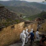 Raghav Juyal Instagram - A lady’s death on Sunday in Pauri is a sign of how poverty, fear and a lack of facilities are adding to COVID-19 fatalities in remote villages, where many shun tests for fear of testing positive and being forced to go to hospital far from home. (Image 3) Other than covid kits everyone in the higher Himalayas are in dire need of ration kits. The administration quotes that ration is not a problem, then what are these requests of people existing on ground pleading to volunteers of different organisations to help them get ration kits. (Image 5) On our second day in Pauri with the intensive research and ground report of Siddharth Singh Rawat we decided to visit Kot and provided ration kits to the covid effected Patients and their families (Image 8) The Human face of Covid 19 is effected economically as well as physically. In one of the best community health centres of the district the medical officer requests us to help their sweeper get his one year due payment so that he can feed his family of six. We are slowly reaching towards a predicted third wave. If together we end up solving basic problems we might stand up and defend ourselves and our fellowmen Also a quick reminder of the past Straight from Ramayan जब कोई राजा अपने कर्तव्य पालन में असफल होता है तब ऐसा होता है,अकाल मृत्यु होती है, पाप बढ़ता है और हर तरफ अव्यवस्था फैलती है।