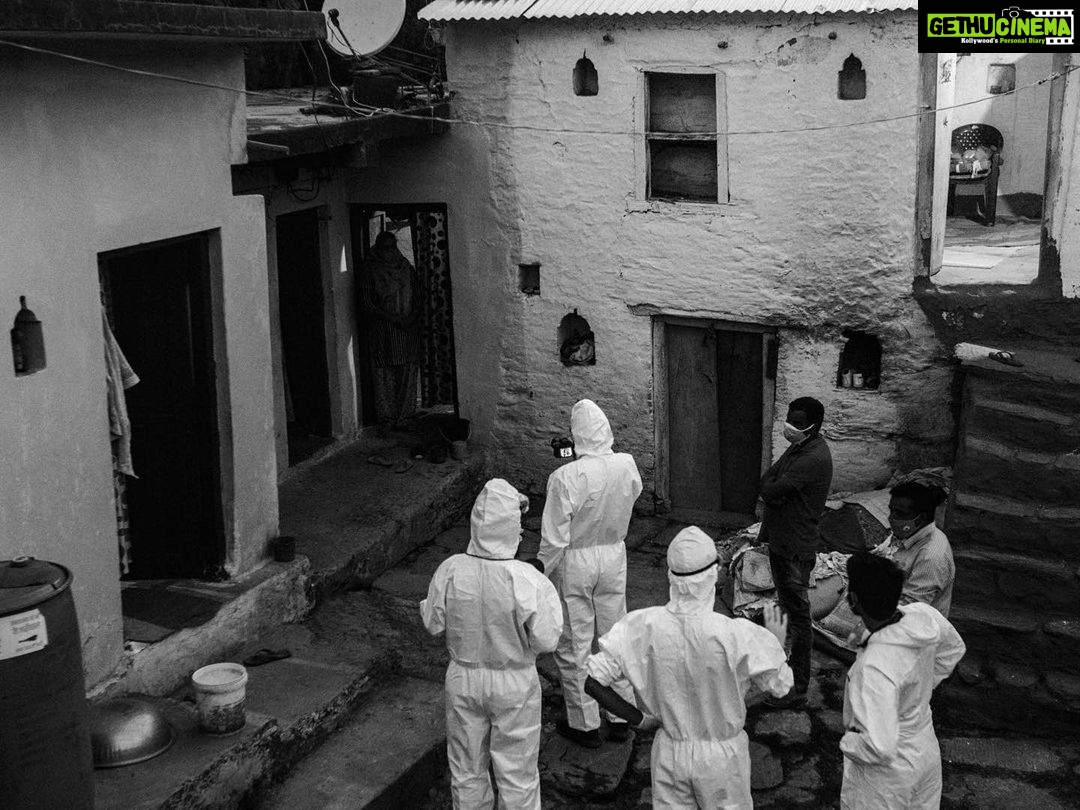 Raghav Juyal Instagram - A lady’s death on Sunday in Pauri is a sign of how poverty, fear and a lack of facilities are adding to COVID-19 fatalities in remote villages, where many shun tests for fear of testing positive and being forced to go to hospital far from home. (Image 3) Other than covid kits everyone in the higher Himalayas are in dire need of ration kits. The administration quotes that ration is not a problem, then what are these requests of people existing on ground pleading to volunteers of different organisations to help them get ration kits. (Image 5) On our second day in Pauri with the intensive research and ground report of Siddharth Singh Rawat we decided to visit Kot and provided ration kits to the covid effected Patients and their families (Image 8) The Human face of Covid 19 is effected economically as well as physically. In one of the best community health centres of the district the medical officer requests us to help their sweeper get his one year due payment so that he can feed his family of six. We are slowly reaching towards a predicted third wave. If together we end up solving basic problems we might stand up and defend ourselves and our fellowmen Also a quick reminder of the past Straight from Ramayan जब कोई राजा अपने कर्तव्य पालन में असफल होता है तब ऐसा होता है,अकाल मृत्यु होती है, पाप बढ़ता है और हर तरफ अव्यवस्था फैलती है।
