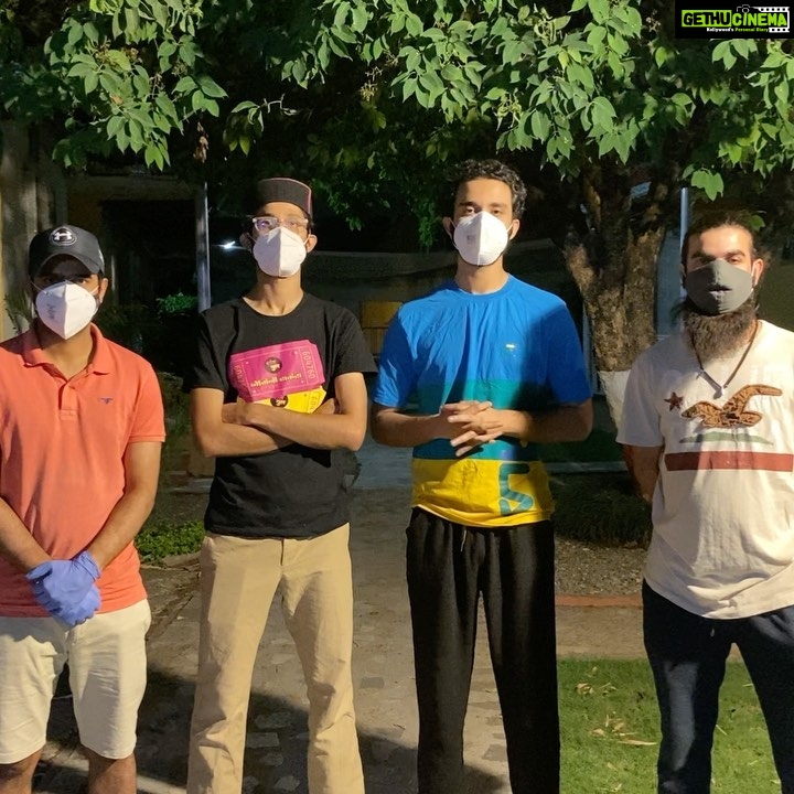 Raghav Juyal Instagram - Hats off to all the organisations and youngsters coming together to make a difference. I request all of you to also support them because it’s together that we win and succeed. @doonvolunteers @kalaptrust @bdf.ngo @milliondaughtersfoundation @just_open_yourself @mad_bybtd @aidehradun @florasaviors