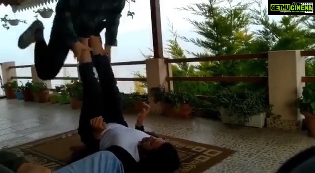 Raghav Juyal Instagram - Salvus jump @salvushotels @ishanbhandarii @chondkotfarm #yoga #rishikesh #inrishikesh #tehri #uttrakhand Tehri-Garhwal, Uttarakhand, India