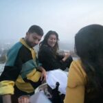 Raghav Juyal Instagram - देहरादून में शाम होती नहीं , बुलाती है , और हम बस चल पढ़ते हैं , @ishanbhandarii @aura__agave__ @priyalgoyal @bhandarishyna @ivanshu_k Dehra Dun, India