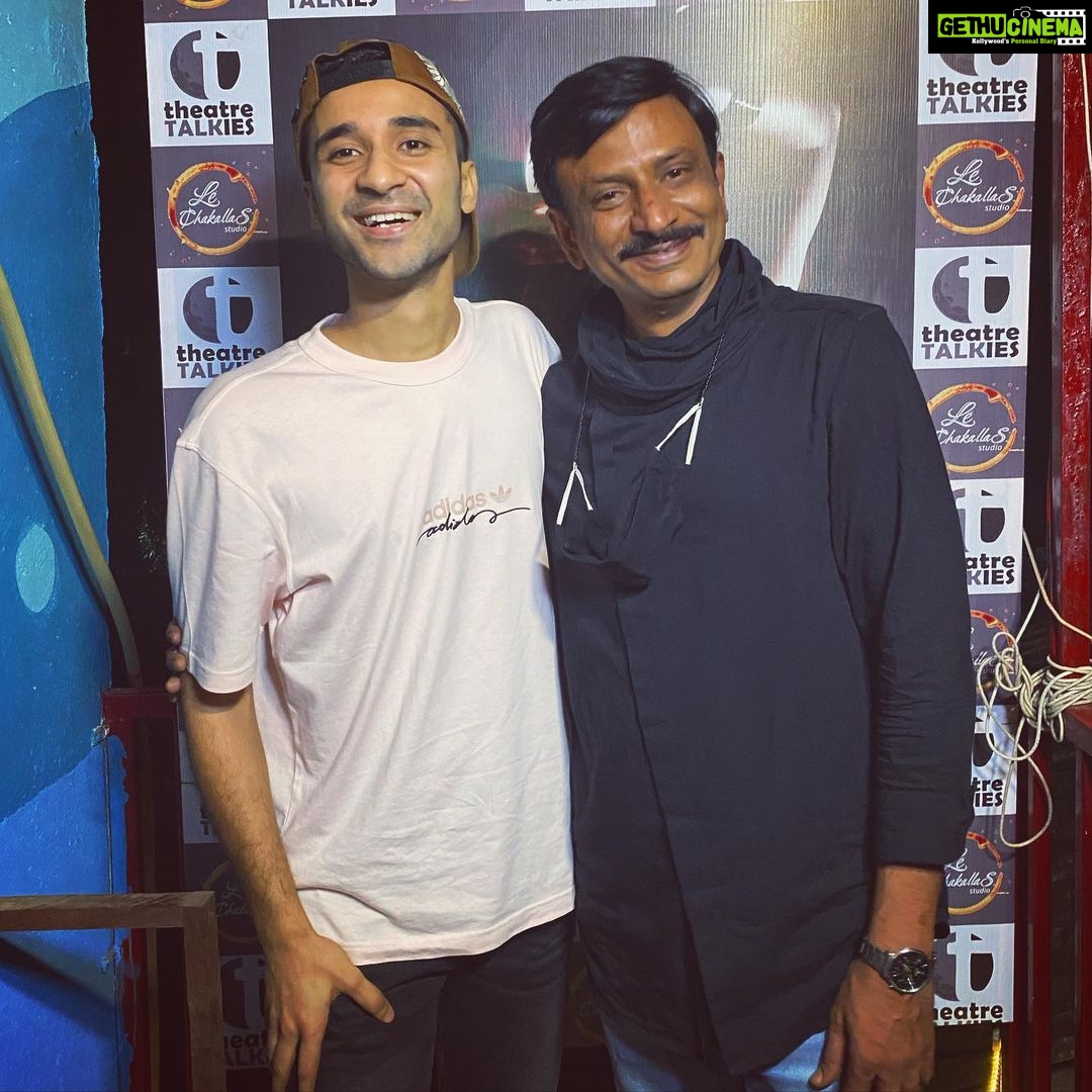 Raghav Juyal Instagram - Screening of #trivediji directed by @rajeshtailang 🙏🏻 बहुत सुंदर काम सभ ही का @theatretalkies @lechakallas @vartikaa_tvari @chinmayitripathi @joellmukherjii @artfilmworks @arunverma1353 @sachinsharma1600 @vivek_saxenaa