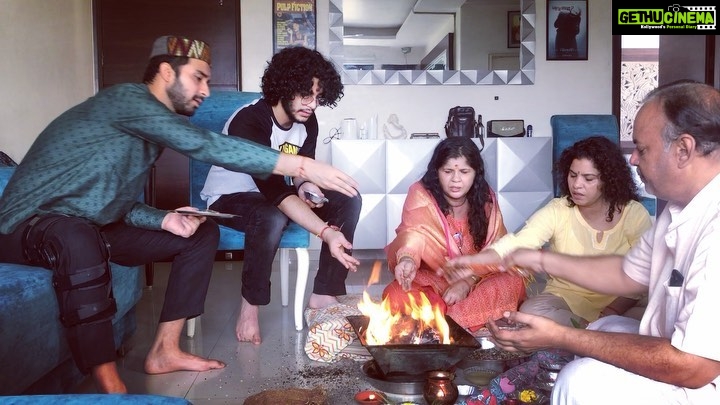 Raghav Juyal Instagram - इस बार नए साल की शुरुआत कुछ ऐसे हुई , अग्नि और स्वाह की पवित्रता के साथ नए साल को आरम्भ किया बम भोले salud Mumbai, Maharashtra