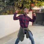 Raghav Juyal Instagram – We all know this lockdown has been hard on kids! Guess what –  it’s time to #UnlockTheFun now with #AbDailyDailyJelimals Dance Challenge!

Put on your dancing shoes & shake a leg to the “Wiggle Wobble” song! Post a fun Reels video & tag @itcjelimals #AbDailyDailyJelimals.

#UnlockTheFun & stand a chance to win cool prizes like Twister Dancing Game, Karoke Music Player & many more! 

Wiggle woggle and send in your entries now! 
#ImmunityKaDailyDose #JelimalsImmunoz