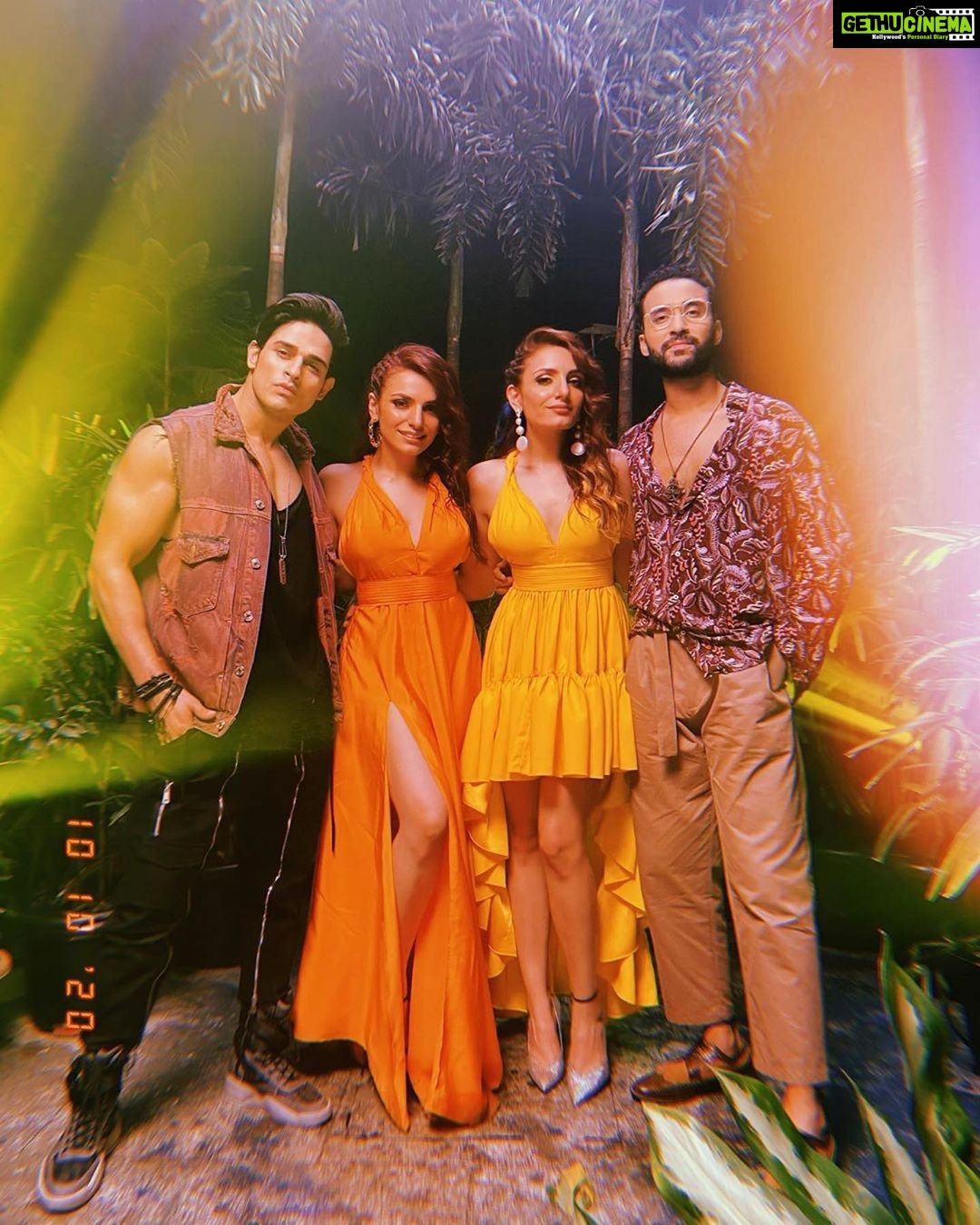 Raghav Juyal Instagram - #Repost @sukritikakar ใปใปใป My #HumTum โs ๐งก๐๐๐ผ @prakritikakar @priyanksharmaaa @raghavjuyal ๐๐ผ
