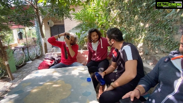 Raghav Juyal Instagram - @ishanbhandarii @ivanshu_k @amitverma_in @namannanda92 Rishikesh
