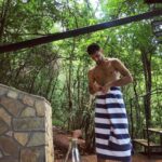 Raghav Juyal Instagram - Towel - तौलिया- ढकयंत्र