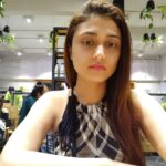 Ragini Khanna Instagram - Things to do:- *Wake up early *Work out *Eat healthy *Go to work *Stay hydrated *sleep early *No make up (cuz the smart phone filter does the trick) #selfiehacks 🎧 Ps:- trying to avoid caffeine as much as I can #coffee #coffeeaddict ☕️ #onlyvice #needtoletgocoffee