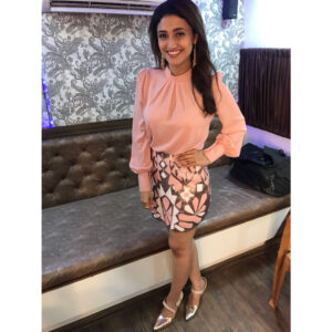 Ragini Khanna Instagram - #ootd #aboutyesterday  on the sets of  @juzzbaatt.official