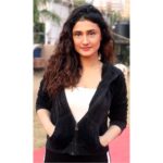 Ragini Khanna Instagram – Proudly associated myself to “beti padhao beti bachao” initiative which also celebrated sir Bruce Lee’s 77th birthday. Sir chitah yagnesh shetty has already taught the art of self-defence through martial art to approximately 8.5 lakh girls and targets to reach 10 lakh till December. Along with the Vice President of gymnastics Riyaz sir who proudly spoke of Dipa Karmakar who made it to the olympics :) the whole event focused on physical and mental fitness 🙏🏼 was honoured to be a part of it 🙏🏼😊 #betipadhaobetibachao #martialarts #selfdefense #blessedcitizen #india ♥️🙏🏼
