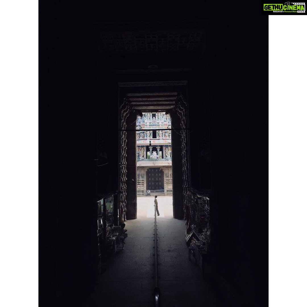 Ragini Khanna Instagram - In alignment #chinup #india #travelstories #travelgram #clickedbyme 🕶