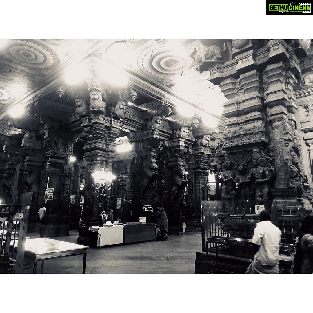 Ragini Khanna Instagram - #india #travelstories #travelgram #clickedbyme 🎧