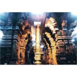 Ragini Khanna Instagram - This pillar ( स्तंभ ) is made of gold, tourists can’t touch it. And if you wish to see it’s peak you have to step out of the temple premise and angle yourself correctly to catch a glimpse. #travelstories #solotraveller #clickedbyme ♥️