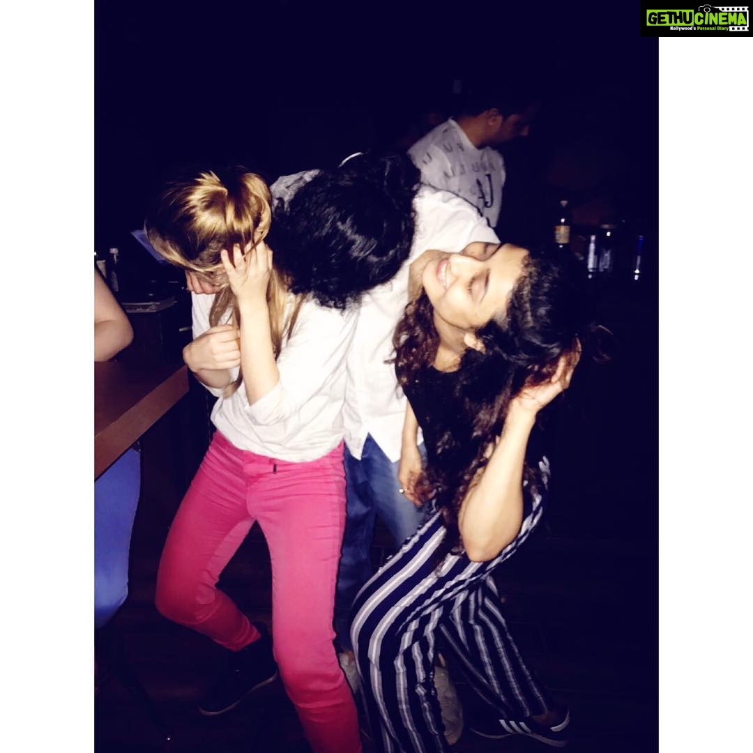 Ragini Khanna Instagram - When @barmecharajat @annaador and myself were trying to flaunt our respective man buns ( Hindi mein शेंडी ) anna I love your hair colour almost spilling on me 💋 #partynights #friends 💃🏻 P.S:- rajat what exactly are you trying to do ? 😂