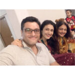 Ragini Khanna Instagram - Happiest Diwali in my circle of warmth ♥️ #family #diwali #constants