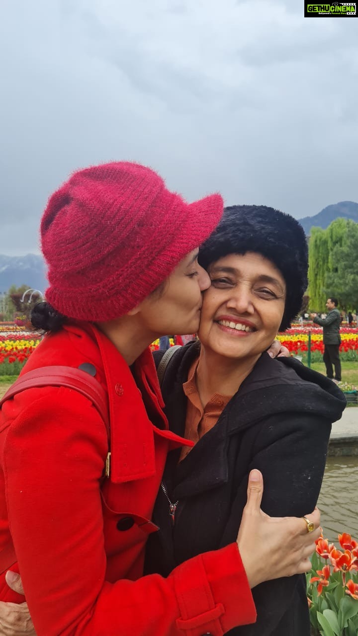 Ragini Khanna Instagram - Kashmir ❤️. Like ❤️. Share 👀. Subscribe 🛎️. https://youtu.be/kwAVTrxWnSo