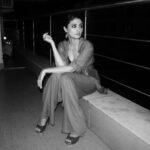 Ragini Khanna Instagram - This is what a night before a #mondaymorning looks like ! What's on my mind ? Scripts, meetings, my next, directors, writers, artists, stylists, make up and hair artists, designers, publicist, my manager, perception..(to name just a few) and my top priority "ACTING". Cause when you love your job there is #nochill your job becomes your passionate lover who never leaves your mind ♥️ #cinema #onmymind #lovemyjob #actor #actorslife #onnormaldays 🎬