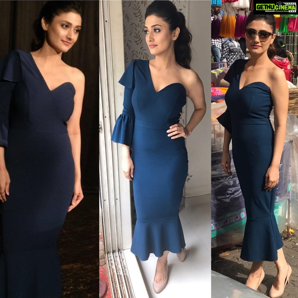 Ragini Khanna Instagram - #ootd #aboutyesterday for #umang2017 fest at NM college in a @labeld by @dimple.shroff and @aldo_shoes styled by my doll @eshaoberoi assisted by @mitanshii 🕶