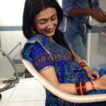 Ragini Khanna Instagram - Vanity van candid 📷 while filming ghoomketu as Jankidevi. #memories ❤️ #ghoomketu