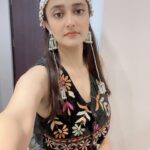 Ragini Khanna Instagram - For @ghrjc_jalgaon college Dhamaal Dandiya 2022.💃 Jewellery:- @punittatrikha ❤️ #blessed 💝