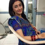 Ragini Khanna Instagram - Vanity van candid 📷 while filming ghoomketu as Jankidevi. #memories ❤️ #ghoomketu