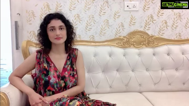 Ragini Khanna Instagram - Meri dress toh ready hain, kya aapki voice bhi ready hain? If yes, then what are you waiting for! Download Smule and record your song #SmulePeGaoAmericaJao Winners will get a chance to perform at the #GaanaMusicFestival in USA with legendary singers like Vishal-shakher, Alka Yagnik and may more. Daily winners get 10,000 cash! Smule - Lets music together! #smule #smuleindia #gaanamusicfestival2019 #singer #instamusic #musical #sunidhchauhan #vishaldadlani #acoustic #singers #americachalo #tigershroff #arijitsingh #nehakakkar # tonykakkar #GMF #vishalshekhar #newjersey #California #divine #Jasseigill #Kanangill #Rohanjoshi #hariharan #USA #America #smulesinging #GaanaMusicFestival #SmulePaGaaoAmericaJaao #gullygang @smulein