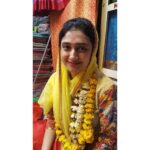 Ragini Khanna Instagram - These eye-bags are sponsored by Prada 😵 which are earned after days of sleepless nights and extensive travel ☀️ वाराणसी | #traveldiary #globetrotter #india #varanasi #beautiful #homeland #heartland #lovetotravel ❤️