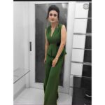 Ragini Khanna Instagram - #aboutlastnight at NSCI Jumpsuit:- @swateesinghlabel Jewellery:- @azotiique Styled by:- @akankshasavanal M&u:- @gurpreet_ghura
