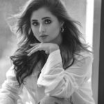 Rashami Desai Instagram - All about how you look at it 🫠 Not How you want to look at it 😎 . . Click: @amitkhannaphotography Look : @manalijagtap Assistant: #shreya & #pradip . . #rashamidesai #rashamians #diva #blackandwhitephotography #story #immagical✨🧞‍♀️🦄 Radisson Blu Mumbai International Airport