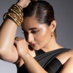 Rashami Desai Instagram - I M Magical 🌟 . . #rashamidesai #diva #rashamians #fashionnova #immagical✨🧞‍♀️🦄 Bounce India