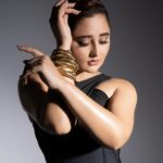 Rashami Desai Instagram – I M Magical 🌟
.
.
#rashamidesai #diva #rashamians #fashionnova #immagical✨🧞‍♀️🦄 Bounce India