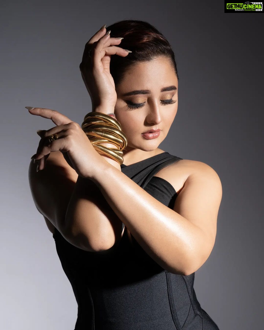 Rashami Desai Instagram - I M Magical 🌟 . . #rashamidesai #diva #rashamians #fashionnova #immagical✨🧞♀️🦄 Bounce India