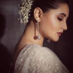 Rashami Desai Instagram - LOOK ARENT EVERYTHING BU, IVE THEM JUST IN CASE.... 🌈💖 . . #RASHAMIDESAI #rashamians #love #diva #immagical✨🧞‍♀️🦄 Mumbai, Maharashtra