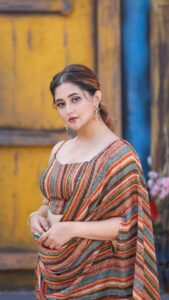 Rashami Desai Instagram - Managed by @tdfbysnehachuri Video by @sk_.click Location : @thefocuscity_studio Styling by @rimadidthat @mediatribein Outfit by @zeel_ritu_agarwal Makeup @_manimua Hair @nikita__makeover_ Shoot Assisted by @makeupbynainaa . . #rashamidesai #rashmians #diva #love #reel #fashion #trending #happiness #lovedancing #immagical✨🧞‍♀️🦄 #whatelseispossible The focus City Studio