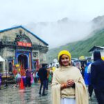 Rashami Desai Instagram - Har Har Mahadev 😇🙏 . . #rashamidesai #rashamians ##love #Kedarnath ##shiva #uttarakhand #India #immagical✨🧞‍♀️🦄 Rocky Babu Choudhary