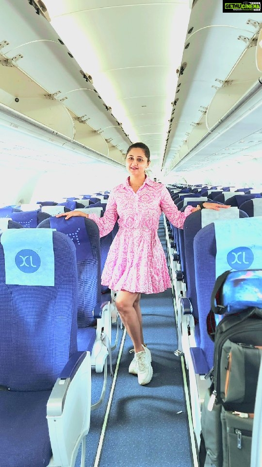 Rashami Desai Instagram - It's OK to be both ♾️👍 . . I own it 💌 . . #rashamidesai #rashamians #indigo #mypersonalfavorite❤️ #traveler #love #Reel #immagical✨🧞♀️🦄 Jaipur, Rajasthan