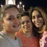Rashami Desai Instagram - Gratitude but yeh dil mange more ❤️ . . #rashamidesai #rashamians #family #love #bff #birthday #blessed #immagical✨🧞‍♀️🦄