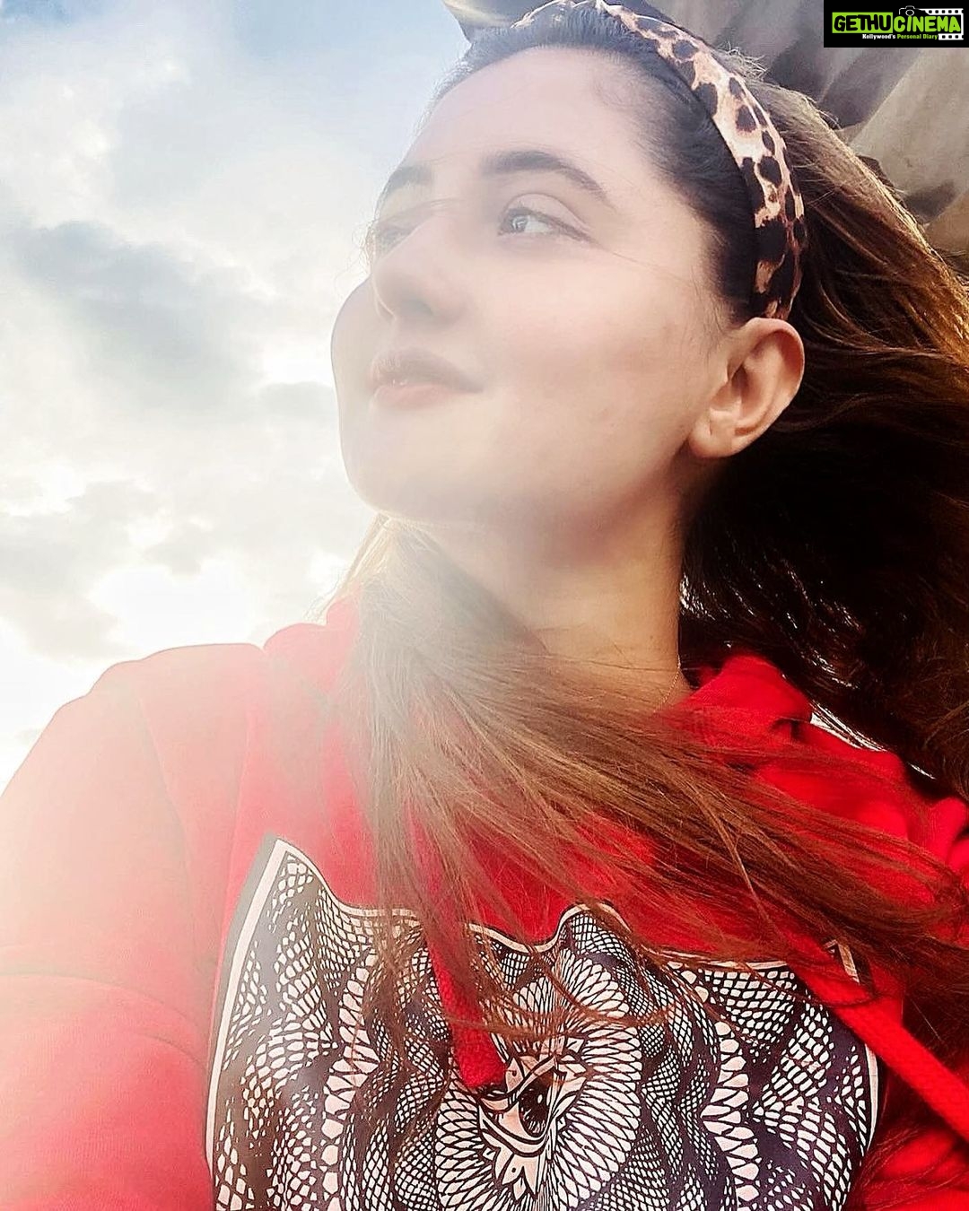Rashami Desai Instagram - Independent Soul ✨♥️ . . #onedaylate #happyindependenceday #proudindian #grateful #rashamidesai #immagical✨🧞♀️🦄 #india