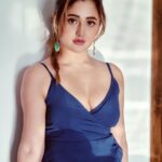Rashami Desai Instagram – They : What you doing ?
Me : Just Glowing in my hood ✨💙😎🕊
.
#rashamidesai #immagical✨🧞♀️🦄