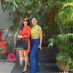 Rashami Desai Instagram - It’s so important to have a support who helps you stay humble, eat clean and teach you how to love your body from within too! My dietician Bhakti I thank you from the bottom of my heart to help me stay fit and healthy. Weather I gain few inches or lose weight, eating right and keeping myself healthy from within is all what matters! Indeed let’s all @gethealthyhigh 🤗💪🏻 . #rashamidesai #stayhealthy