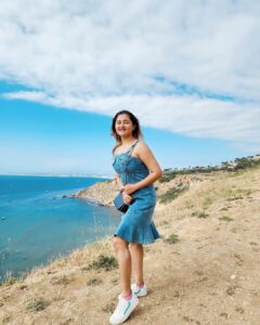 Rashami Desai Instagram - My limit is beyond the sky 💙 . #rashamidesai #love #bluemood