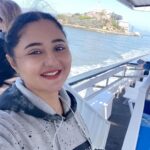Rashami Desai Instagram - #sanfrancisco you were 🔥 . #collectingmemories #solotrip #girlswannahavefun #love #hollywood #sf #rashamidesai #RDInSF