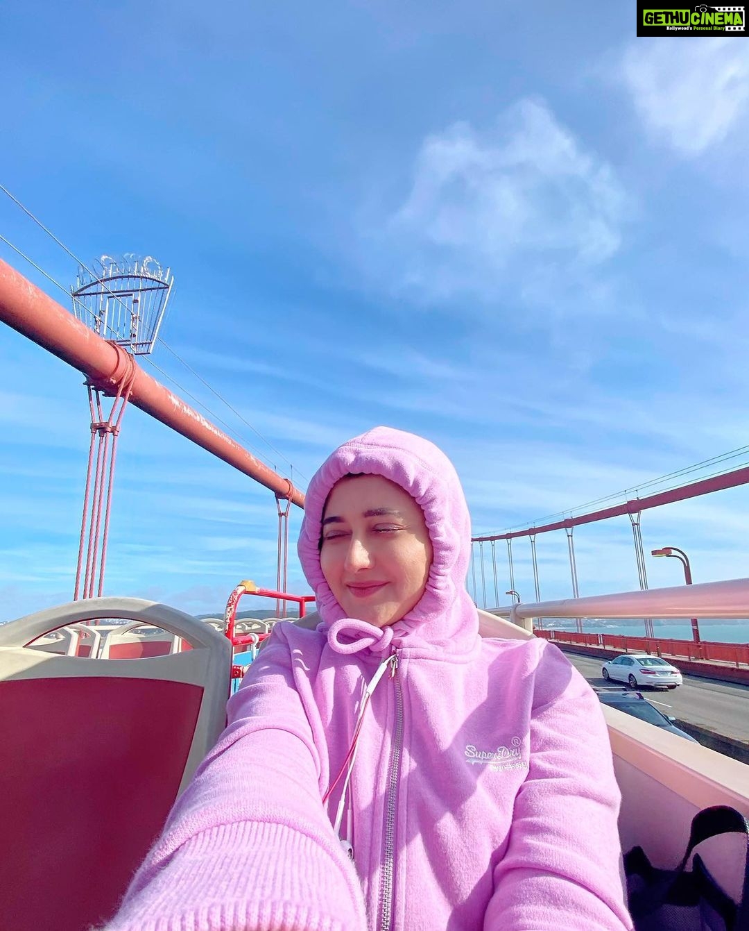 Rashami Desai Instagram - Golden gate got me feeling like.. Paradise found by the bay ππ«°π»π . . #solotrip #girlswannahavefun #love #hollywood #sf #goldengatebridge #losangeles #rashamidesai #RDInLA #RDInSF #sanfrancisco