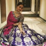Rashami Desai Instagram - TBsunday . . @kmundhe4442 @radhasdesignerstudio @krystalfashionjewellery . . #rashamidesai #rashamians #diva #indian #immagical✨🧞‍♀️🦄