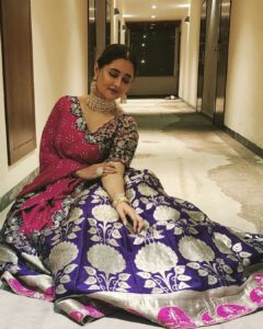 Rashami Desai Instagram - TBsunday . . @kmundhe4442 @radhasdesignerstudio @krystalfashionjewellery . . #rashamidesai #rashamians #diva #indian #immagical✨🧞‍♀️🦄