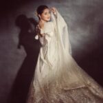 Rashami Desai Instagram - I like things to be modern and but heart is Indian what to do 🥰 Story of every Indian . . #rashamidesai #rashamians #diva #love #honest #immagical✨🧞‍♀️🦄