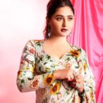 Rashami Desai Instagram - "Oh ; hey there..." 💝 . . Saree @prajhnaashettyofficial Rings: @zemafinejewellery Earrings: @shesaidyes.plv_jewellery Styling : @nehachaudhary_ HMU : @makeupby_tanvi Shoot : @ipshita.db . . #rashamidesai #rashamians #dadasahebphalkeaward #indian #bollywood #love #dream #immagical✨🧞‍♀️🦄 #whatelseispossible Mumbai, Maharashtra