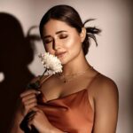 Rashami Desai Instagram - Good morning 🌻 . . #rashamidesai #rashamians #diva #love #instagood #immagical✨🧞‍♀️🦄 Radisson Blu Mumbai International Airport