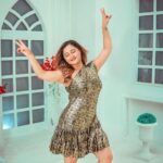 Rashami Desai Instagram - Tu jhutha aur main cutie 😁😉💝 . . Thank you @jitu567go Managed by @tdfbysnehachuri @sneha.churi Video by @sk_.click Location : @thefocuscity_studio Styling by @rimadidthat @mediatribein Outfit by @zeel_ritu_agarwal Makeup @_manimua Hair @nikita__makeover_ Shoot Assisted by @makeupbynainaa Earrings @shagnaofficial Ring @goldenbyree . . #rashamidesai #rashamians #diva #love #mylife #dancereels #reeals #feelings #whatelseispossible #immagical✨🧞‍♀️🦄 The focus City Studio